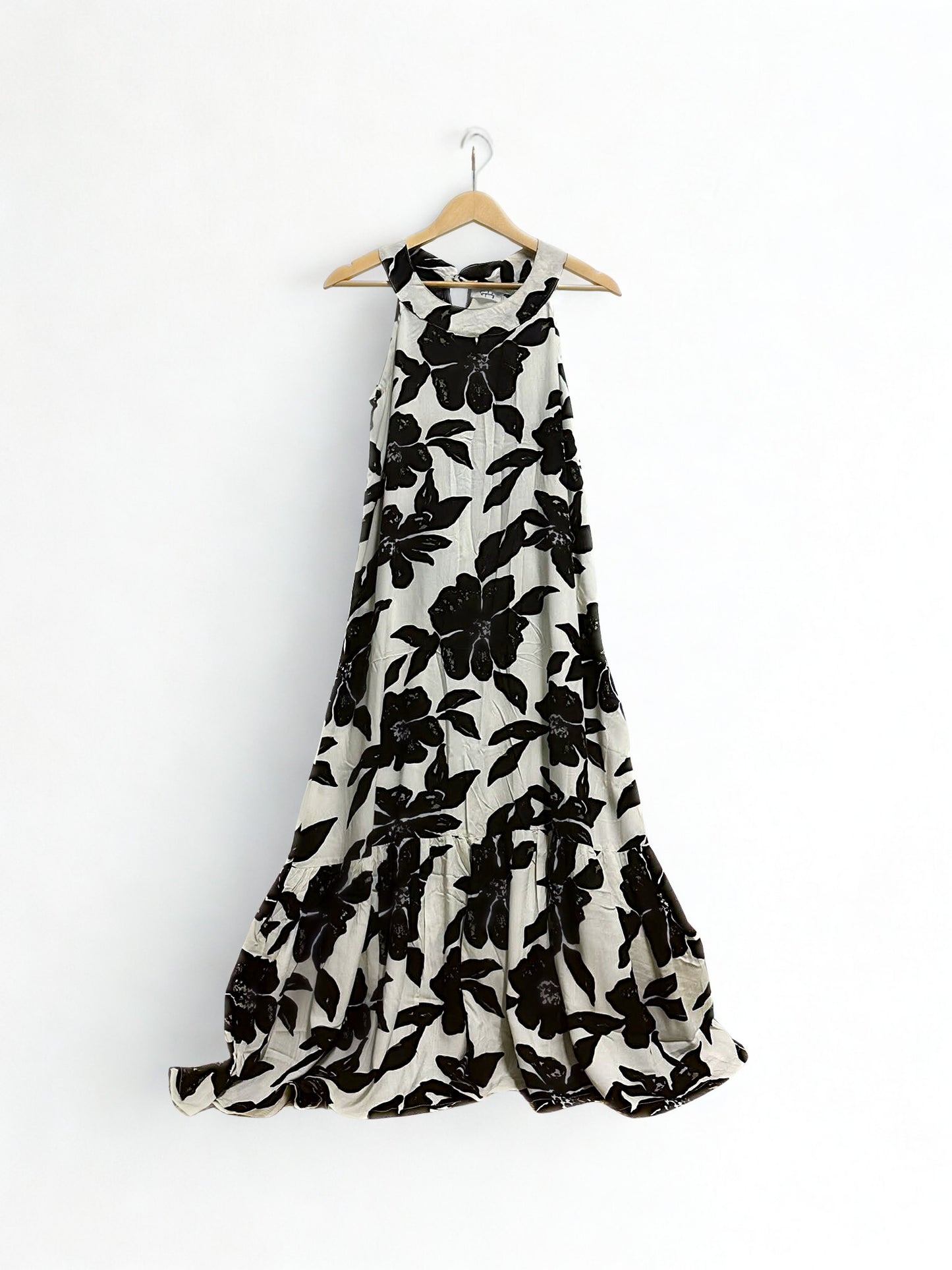 Noir Bloom Maxi Dress
