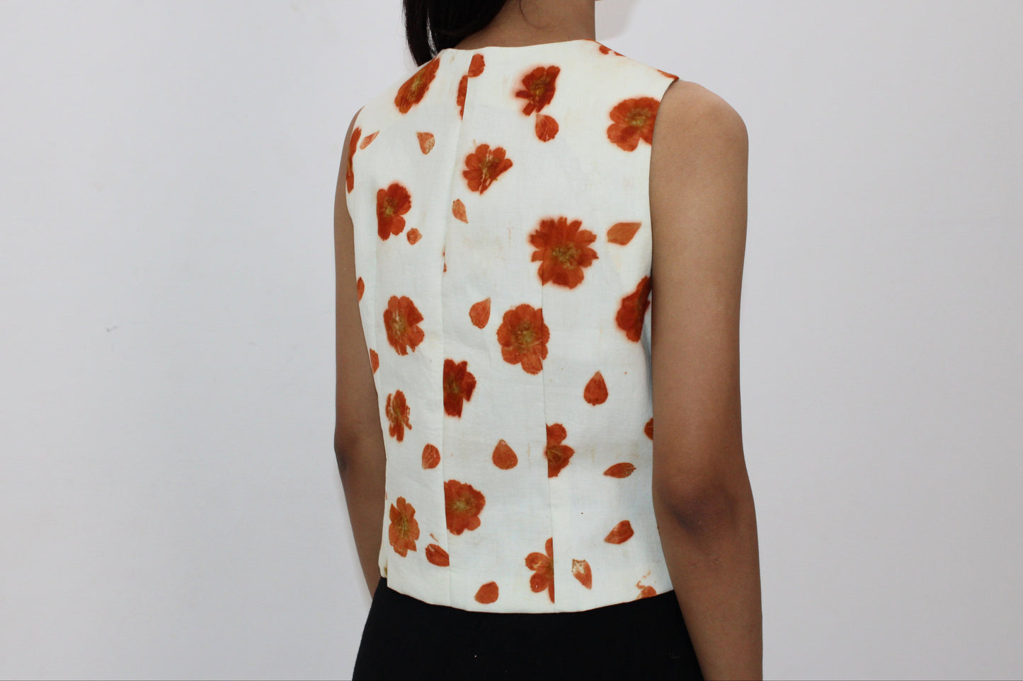 Eco Print Sleeveless Vest Top – Hand-Dyed with Natural Flowers