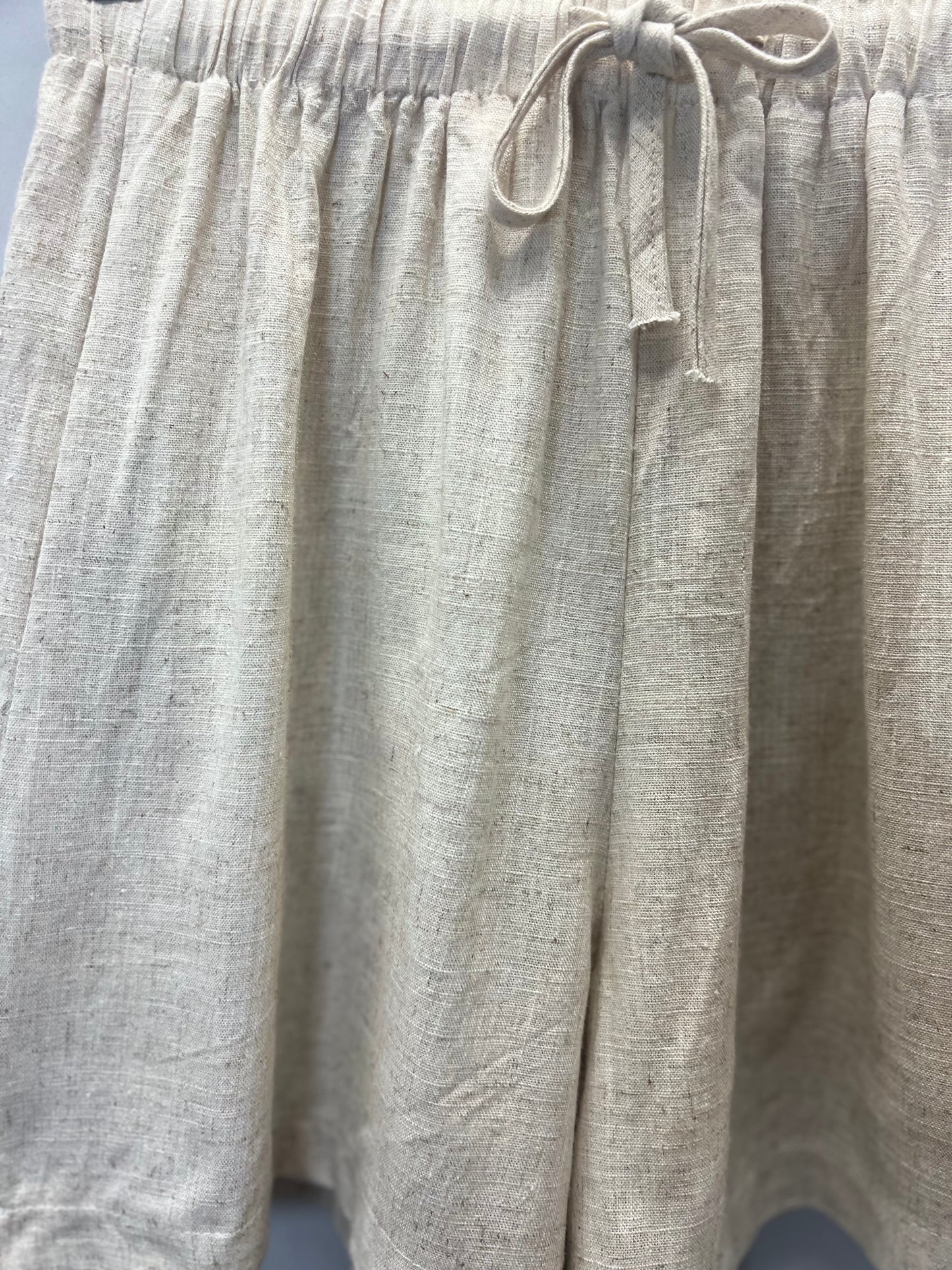 Arlo Linen Shorts – Sand Beige