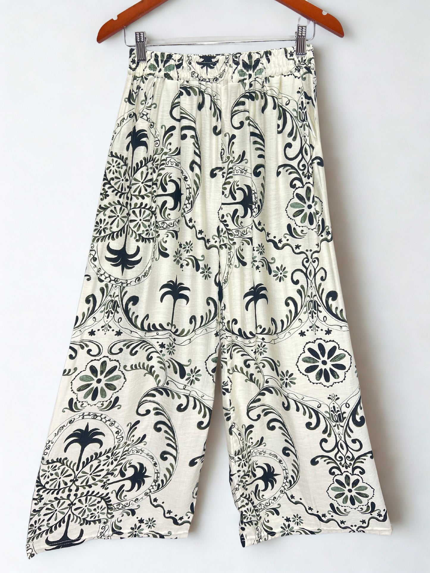 100% Cotton Wide-Leg Pants – Vintage Palm Print