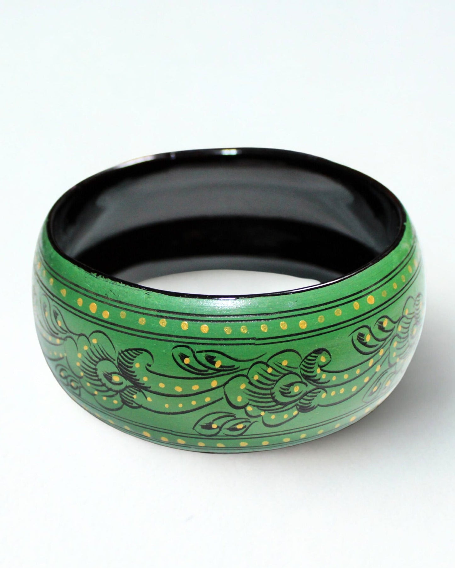 Verdant Grace – Lacquerware Bangle