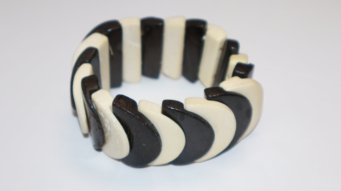 Tide Curve Wood Bracelet