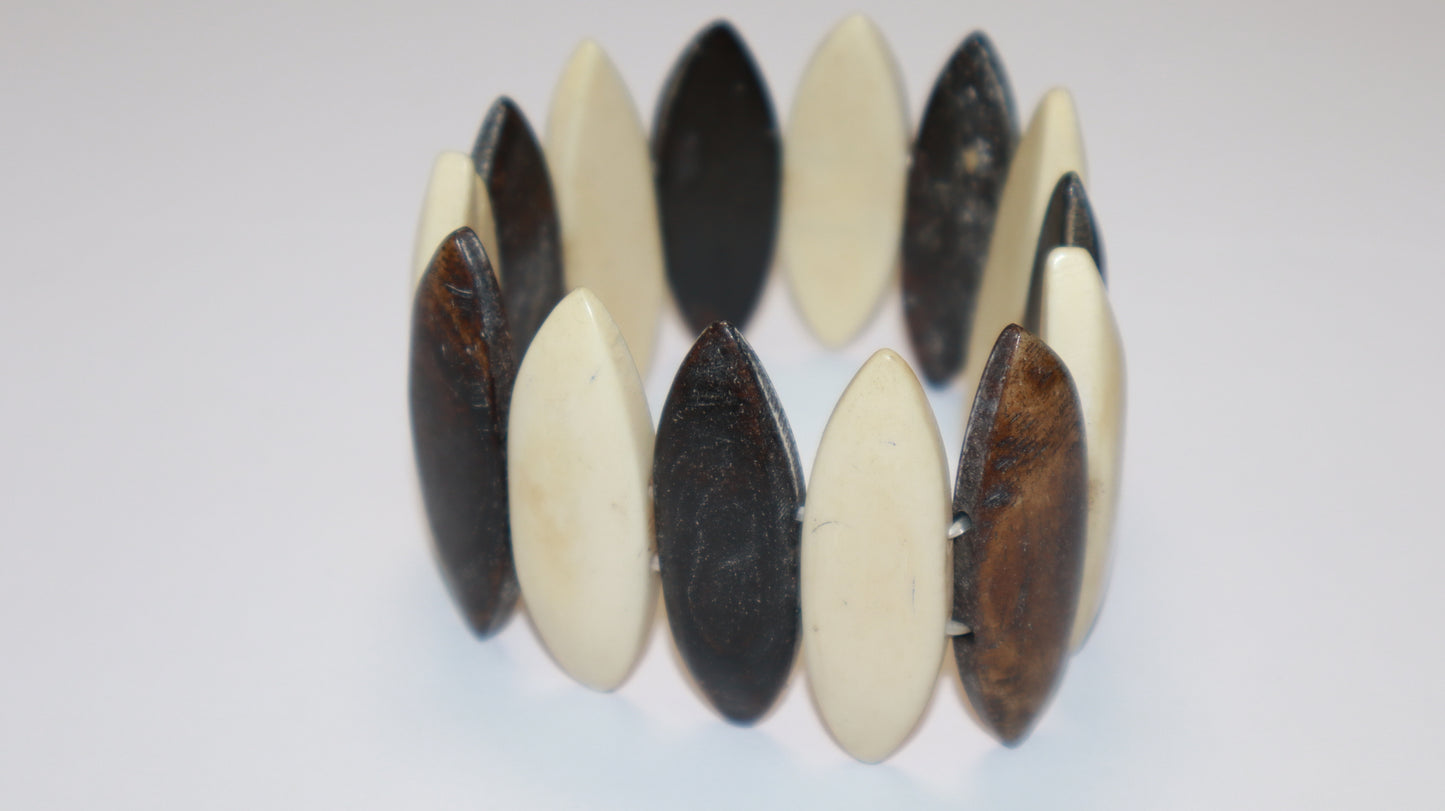 Spear Leaf Wood Bracelet