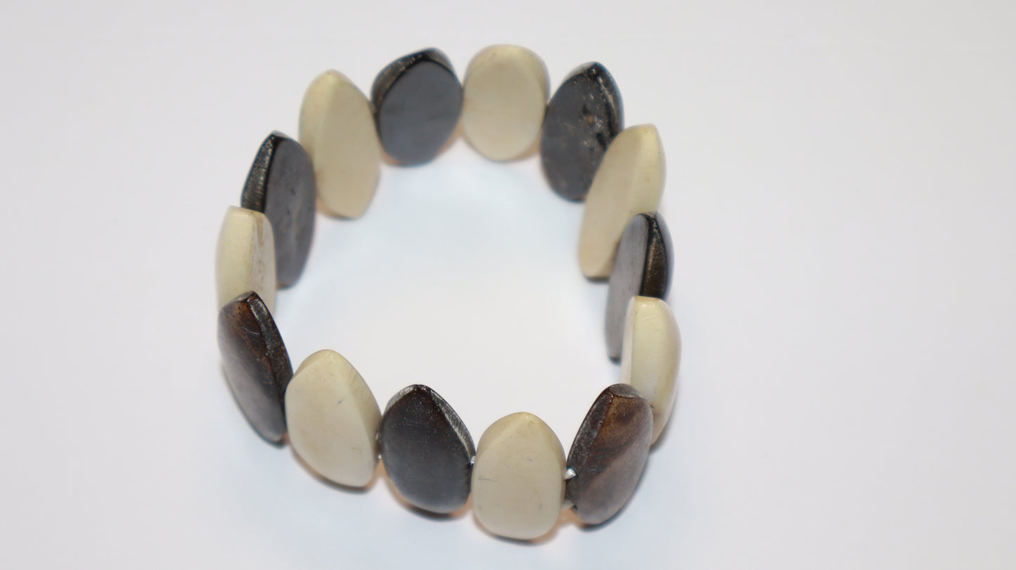 Spear Leaf Wood Bracelet