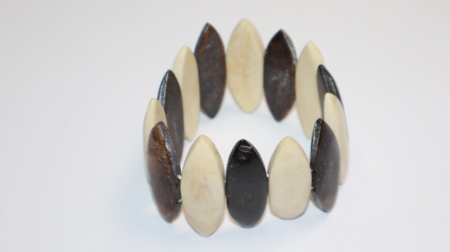 Spear Leaf Wood Bracelet