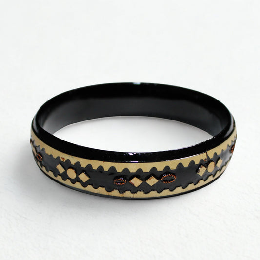 Nomad Rhythm – Black & Beige Lacquerware Bangle