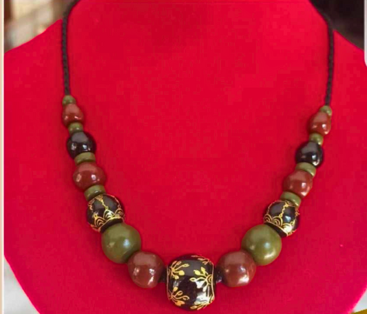 Jungle Echo” Hand-Lacquerware Bead Necklace – NK06