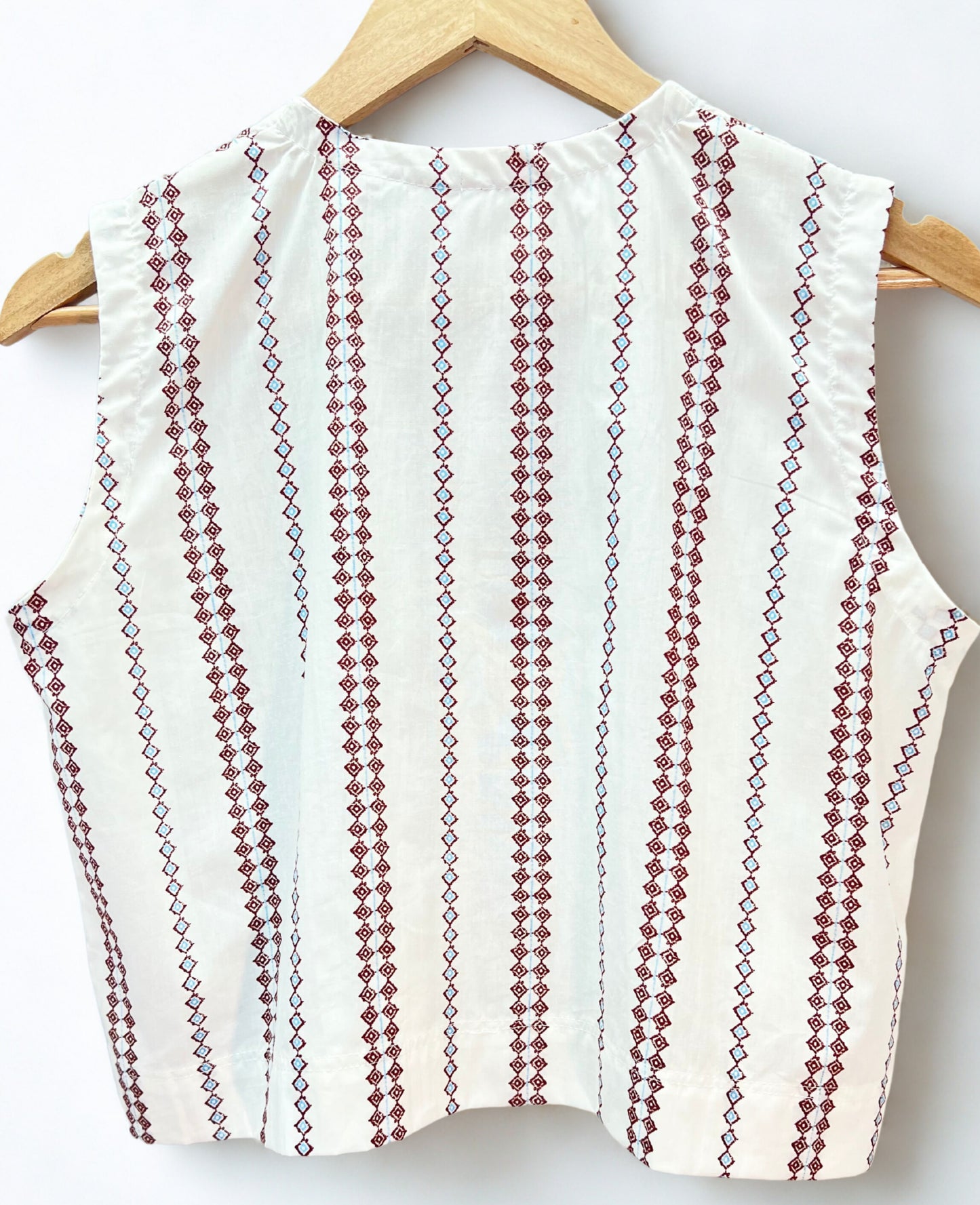 Zarela – Embroidered Cotton Crop Top