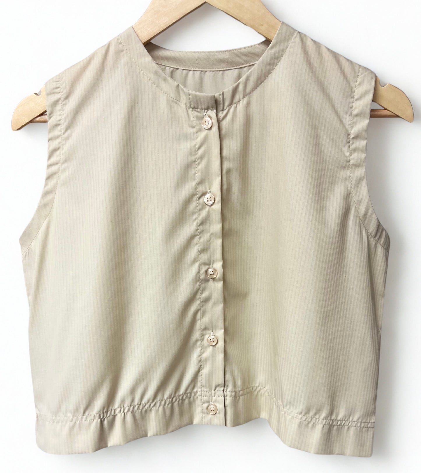 Elira – 100% Cotton Button-Front Crop Top